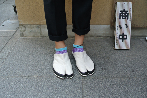 20120909-tan_foot.jpg